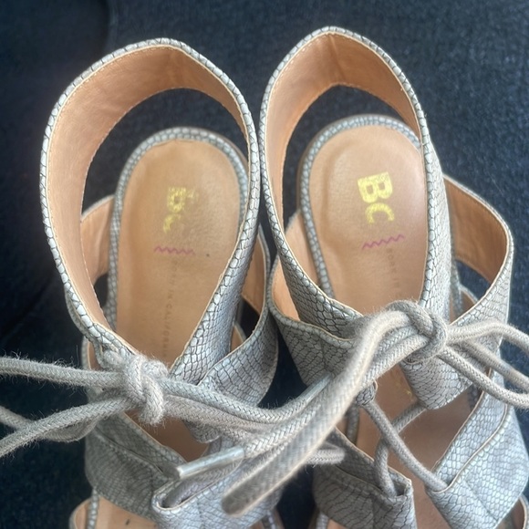 BC Born in California Vegan Snakeskin Heels Size 8.5 - Picture 7 of 10